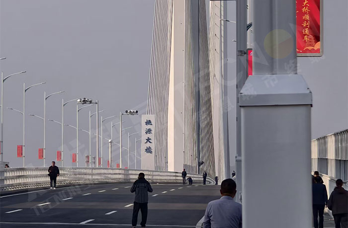 LED燈桿屏 LED燈桿屏